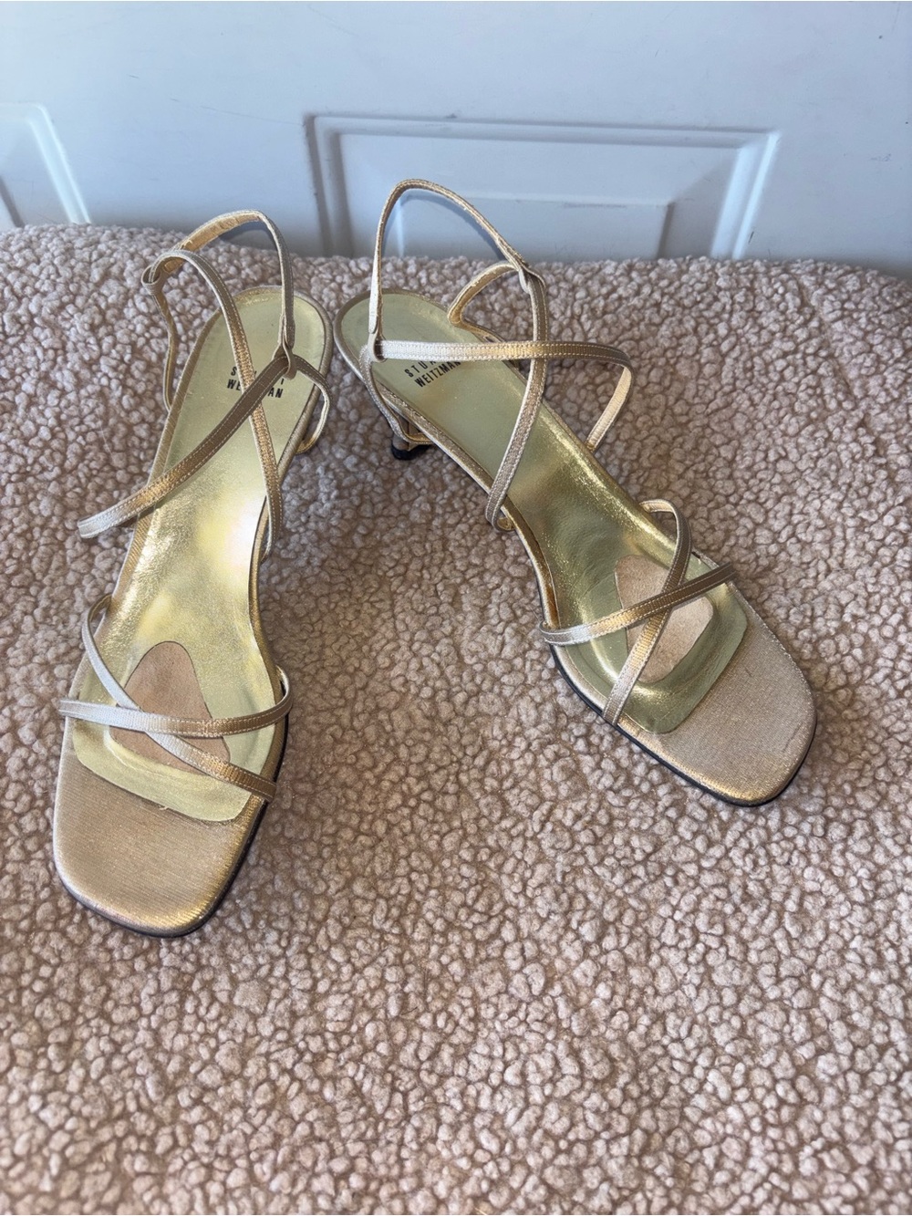 Stuart Weitzman gold strappy kitten heel sandals size 12 N